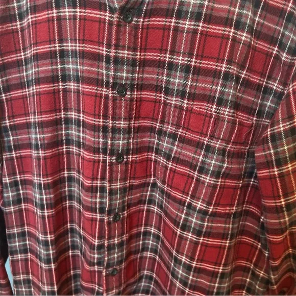 Woolrich Men's Red and Black Plaid Button Down Shirt - Picture 4 of 6